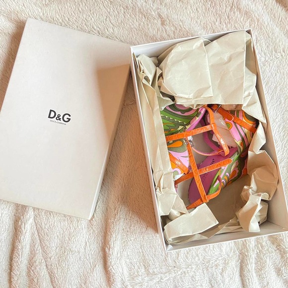 Authentic Summer of Love Dolce & Gabbana Psychedelic Heels size 6 - Picture 2 of 4